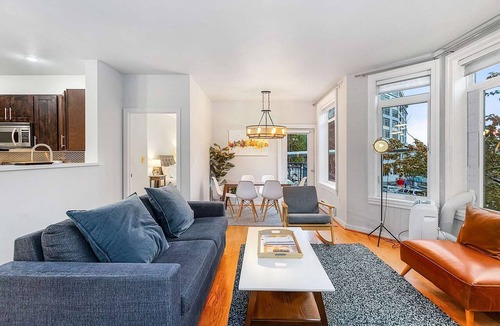 Belltown Condo | The Cornet Nest at Belltown - 99 Walkscore