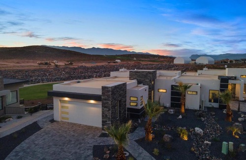 Washington House | THE COSMOS - MOON at Copper Rock!