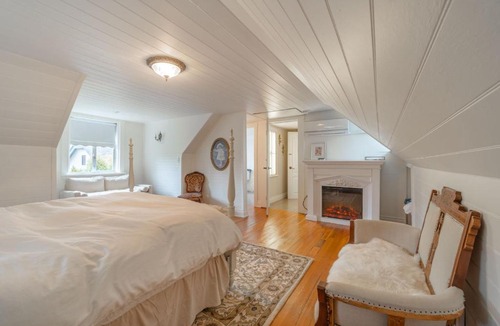 Chemainus Bed & Breakfast | The Cottage and Castle
