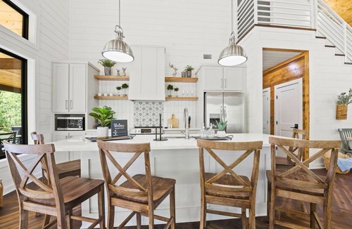 Broken Bow Cabin | The Cottage at Cedar Hills | Poolside Escape