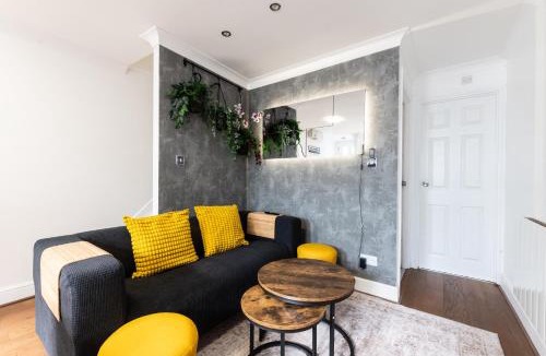 Woolwich House | The Cottage