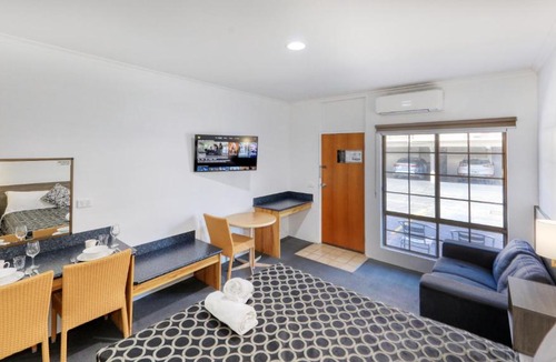 South Albury Hotel | The Cottage Motor Inn Albury CBD