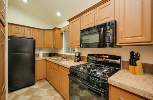 Hemet Cottage | The Cottages at Golden Village Palms RV Resort