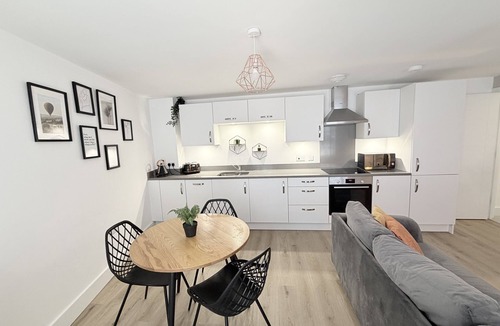 Southampton City Centre Apartment | The Courtyard