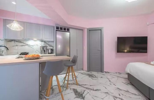 Filopappou Apartment | The Courtyard Oasis