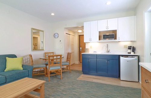 West Yarmouth Resort | The Cove At Yarmouth Resort - 1 bedroom in adorable West Yarmouth