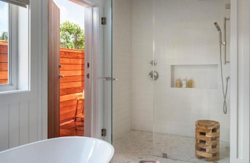 Gregory Town Resort | The Cove Eleuthera