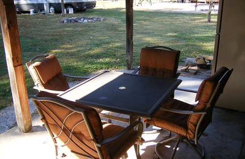 Taswell Cabin | The Cove RUSTIC BUNKHOUSE.30 seconds from Patoka Lake.sleeps 5