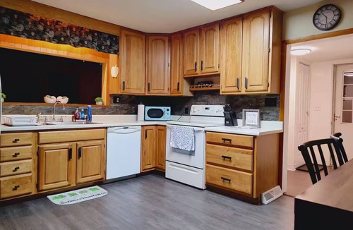 North Baltimore House | The Cozy Caterbury