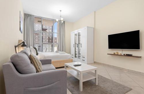 Jumeirah Village Circle Apartment | The Cozy Corner Studio In Chaimaa-06