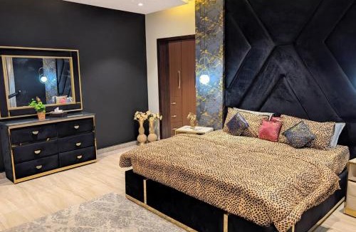 Bahria Town Apartment | The Cozy Cube double bedroom apartment