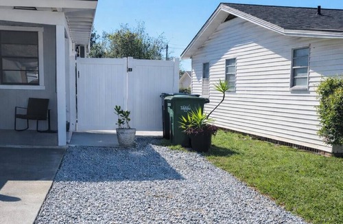 Temple Crest Apartment | The Cozy Nook/Lovely 1-bedroom studio with AC in vibrant Tampa