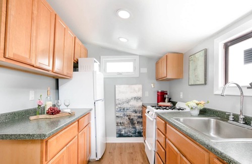 Onset Cabin | The Crab Cottage @ The Cape Cod Canal Compound LODGE