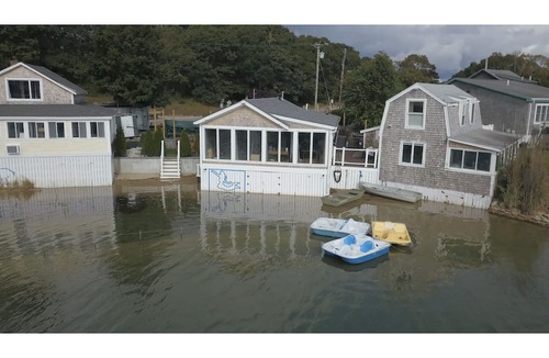 Onset Cabin | The Crab Cottage @ The Cape Cod Canal Compound LODGE