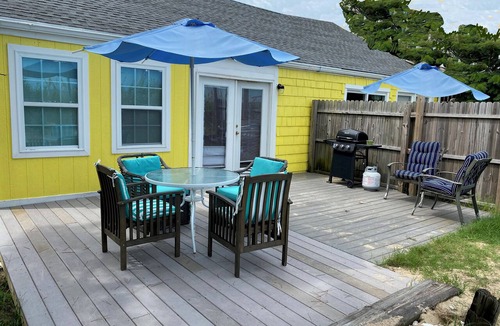 Willoughby Spit Apartment | The Crab Pad Beachfront - kayaks - BBQ