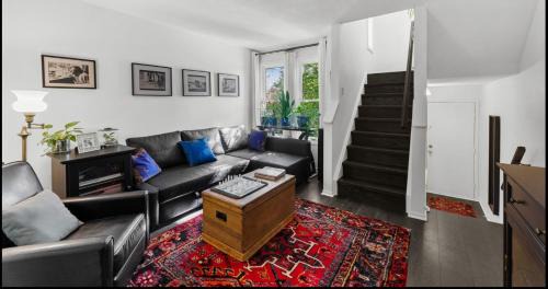 Wychwood House | The Crescent Home