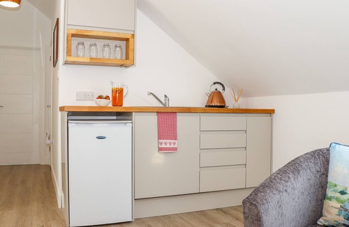 Helston Cottage | The Crest