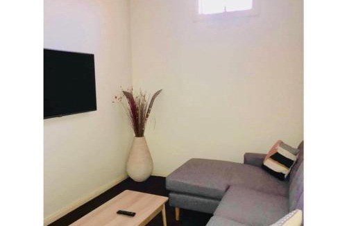 Grenfell Apartment | The Cri on Main