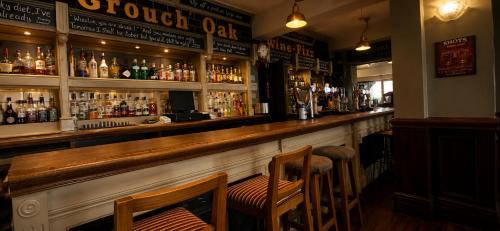 Runnymede House | The Crouch Oak