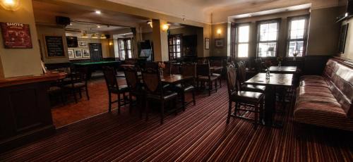 Runnymede House | The Crouch Oak