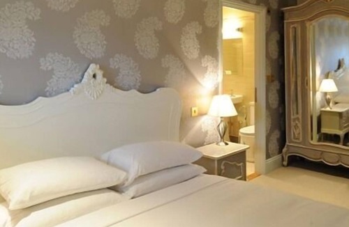 Cookham Hotel | The Crown