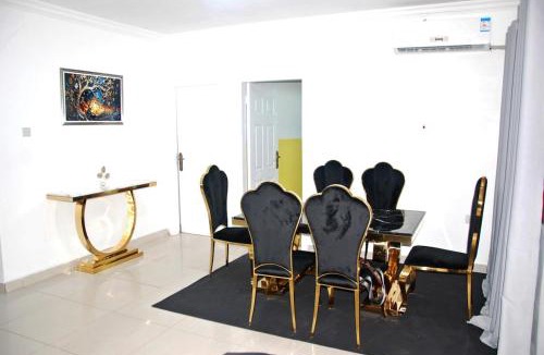 Oyarifa Apartment | The crown