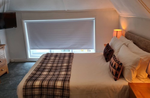 Emsworth Hotel | The Crown Hotel