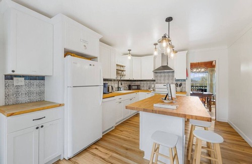 Canton Apartment | The Crows Nest Apt; Asheville; Smoky Mtns