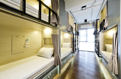 Silom Hostel | The Cube Hostel Silom