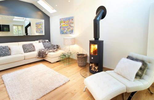 Pencoed House | The Cwtch