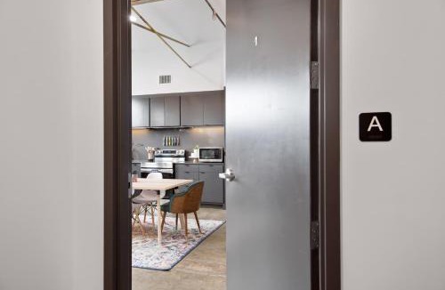 Downtown Apartment | The Cypress Flats