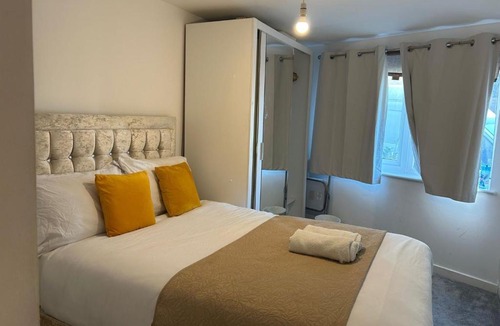 Dartford Apartment | The Dartford Lodge - Free Parking