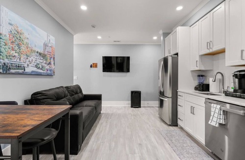 Kingman Park Hotel | The DC Getaway+2BD Unit+Private Parking