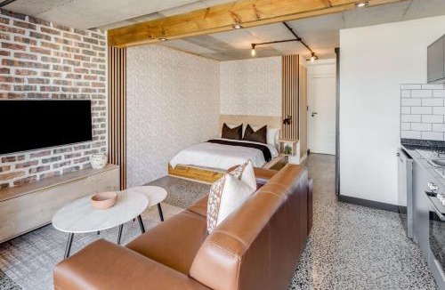 West Beach Apartment | The Decade on White Soil
