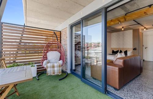 West Beach Apartment | The Decade on White Soil