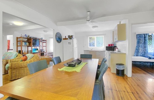 Picnic Bay House | The Deck on Picnic