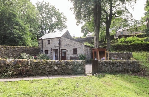 Winster Cottage | THE DELL, romantic, character holiday cottage in Winster