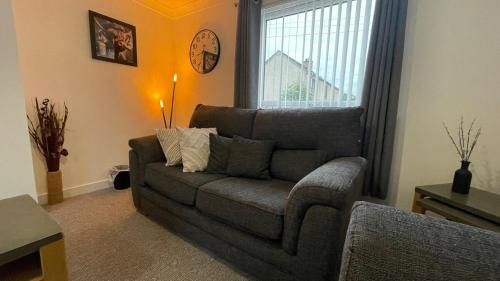 Wick Apartment | The Den - by Caithness Luxury Apartments NC500 - 2 Bedroom holiday home - Sleeps Work teams upto 2 & holiday makers upto 4 - PREFERENTIAL RATES FOR LONG STAY TRADES - CONTACT US -