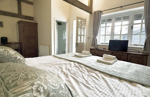 Dickleburgh Bed & Breakfast | The Dickleburgh Crown