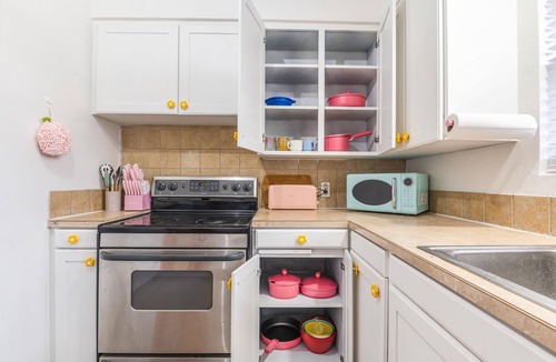 Vancouver Heights House | The Disco Den Prime location. Mins to amenities