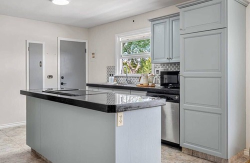 Red Deer House | The Distillery Sleeps 10 Guests BBQ and Patio!