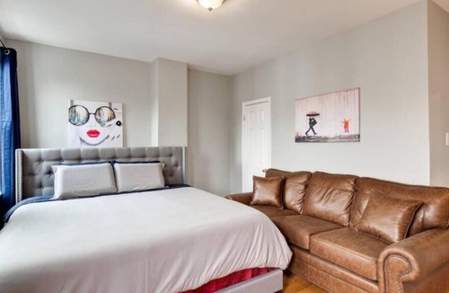 H Street Corridor Bed & Breakfast | The District Explorer! - Capital Hill DC