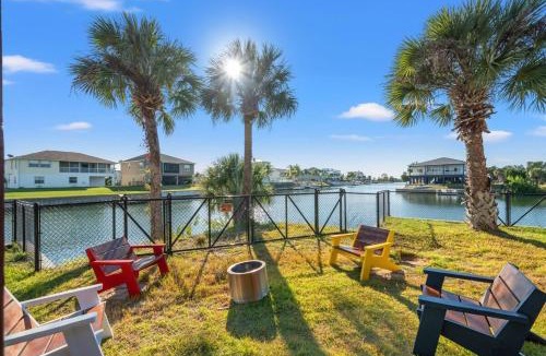 Hernando Beach House | The Dogfish Dive Den!