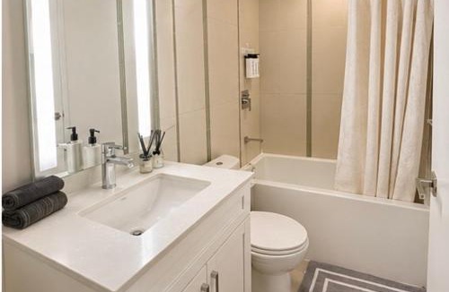 Downtown Toronto Apartment | The Downtown Luxe at 101