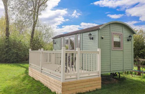 Mappleton House | The Dragonfly