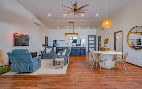 Rarotonga House | The Dreaming Tree by The Cooks Oasis