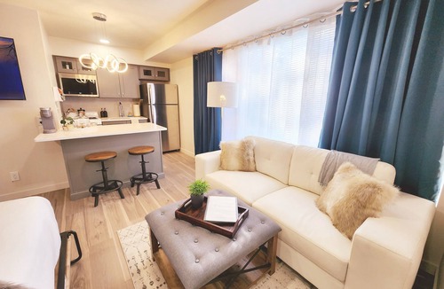 Greenhills Apartment | The Drummond Luxury Hotel