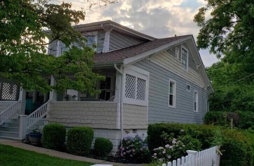 Ashland House | The Eagle's Nest: 5Beds/3Baths Beautiful Craftsman Home