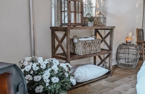 Tsawwassen Cabin | The Eagle's Nest