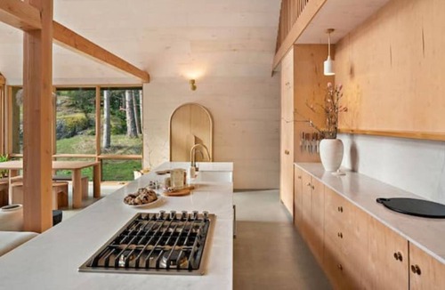 Sooke Cabin | The Eagles Grove